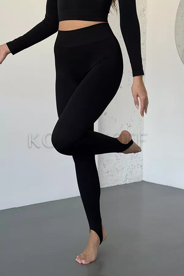 Леггинсы бесшовные в рубчик со штрипками оптом KOLGOTOFF Leggings STRAPS Ribbed LIGHT