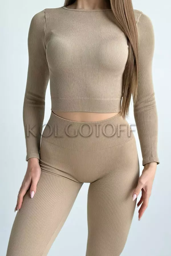 Бесшовная кофта в рубчик оптом KOLGOTOFF Crop Top RIBBED