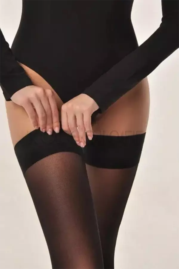 Панчохи з гладкою гумкою на силіконовій основі оптом DOLORES Nicole 20 calze